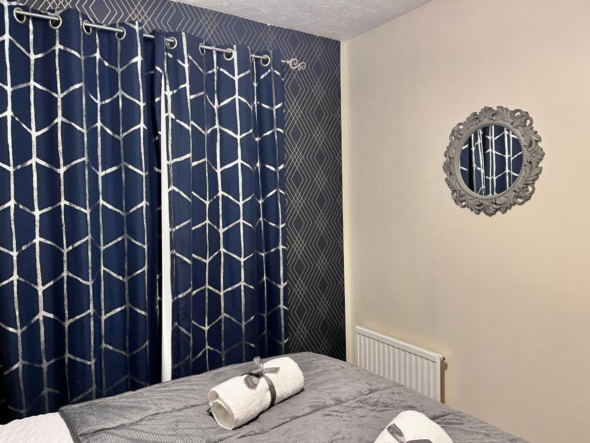 Lush House Close To Ashford Town Centre With Driveway Eksteriør billede