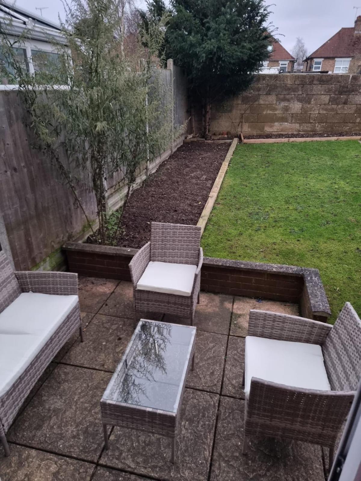 Lush House Close To Ashford Town Centre With Driveway Eksteriør billede