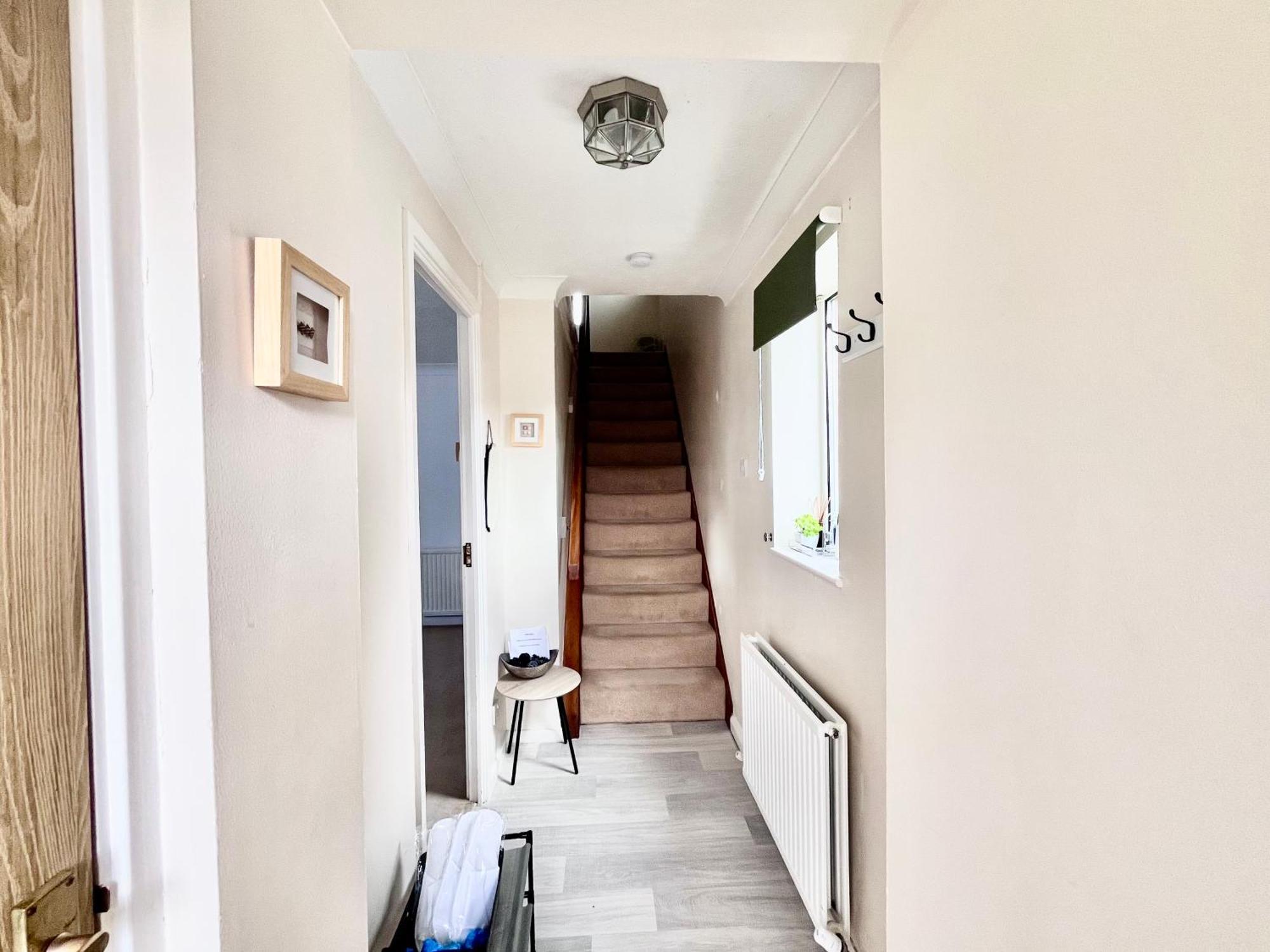Lush House Close To Ashford Town Centre With Driveway Eksteriør billede